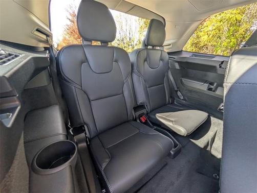 2026 Volvo XC90 B6 Ultra 7-Seater