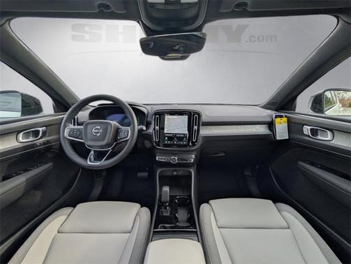 2026 Volvo EX40 Single Motor Extended Range Plus