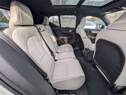 2026 Volvo EX40 Single Motor Extended Range Plus