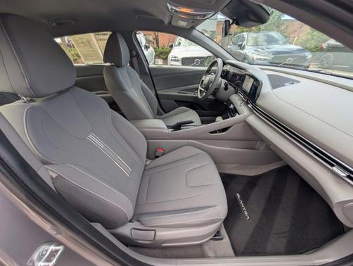 Metal 2024 Hyundai ELANTRA SEL