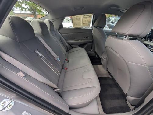 Metal 2024 Hyundai ELANTRA SEL