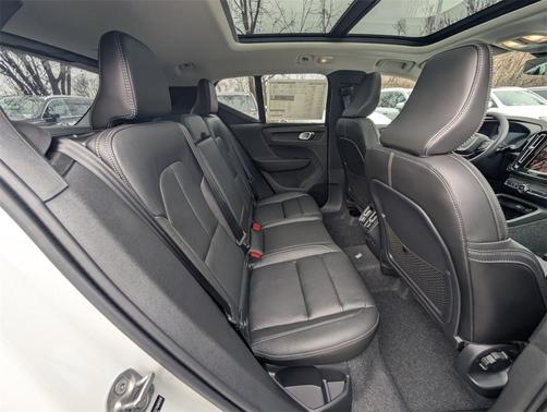 2026 Volvo XC40 B5 Core