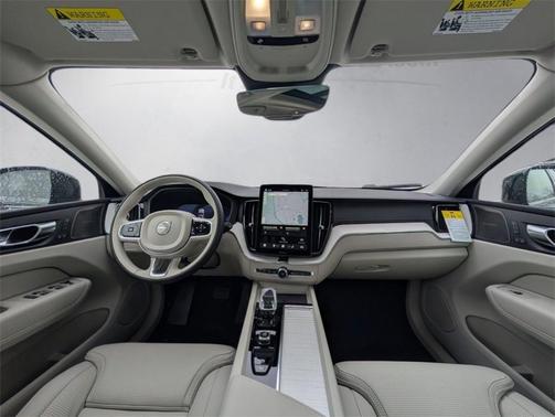 2026 Volvo XC60 B5 Ultra