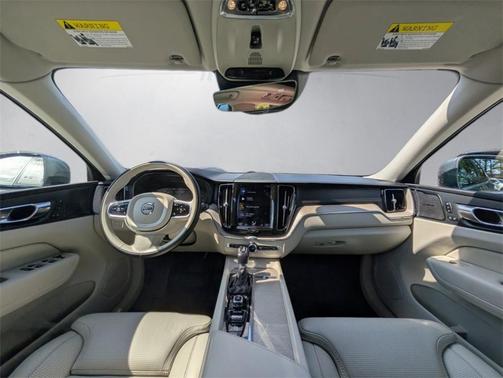 2021 Volvo XC60 T5 Inscription