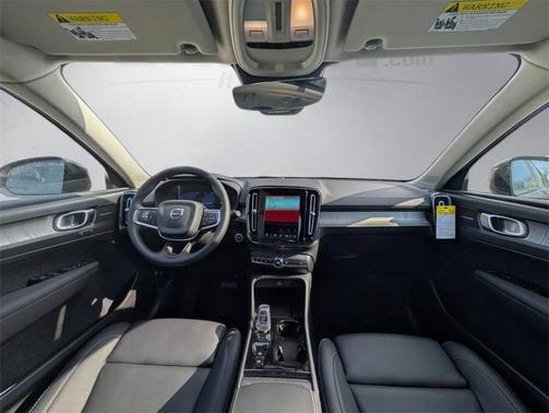 2026 Volvo XC40 B5 Ultra