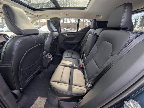 2026 Volvo XC40 B5 Ultra