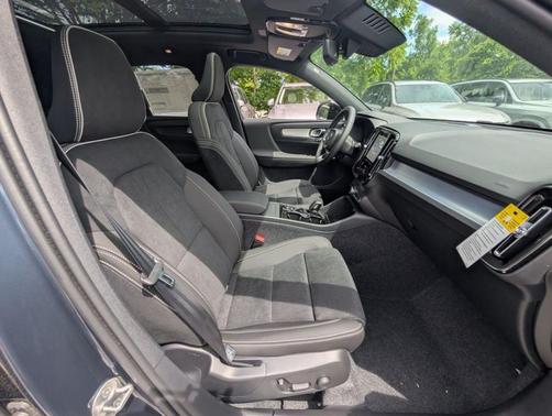 Denim Blue 2026 Volvo XC40 B5 Ultra Black Edition