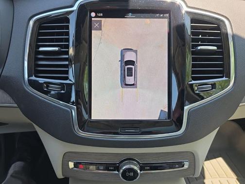Denim Blue Metallic 2023 Volvo XC90 B6 Plus 7-Seater