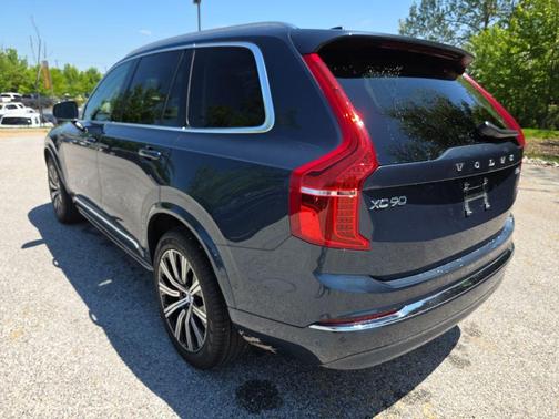 Denim Blue Metallic 2023 Volvo XC90 B6 Plus 7-Seater