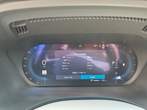 2023 Volvo XC60 B6 Ultimate Dark Theme