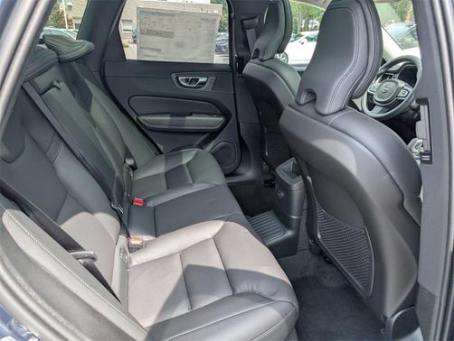 2025 Volvo XC60 Plug-In Hybrid T8 Plus