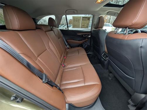 2022 Subaru Outback Touring XT