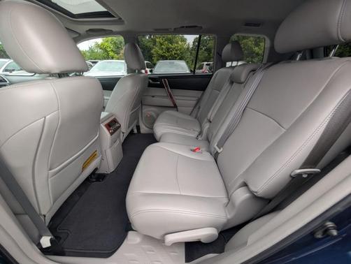 Nautical Blue Metallic 2013 Toyota Highlander Limited