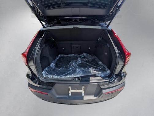 2026 Volvo XC40