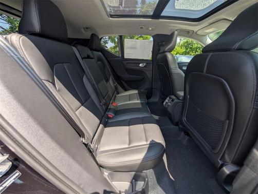 2026 Volvo XC40