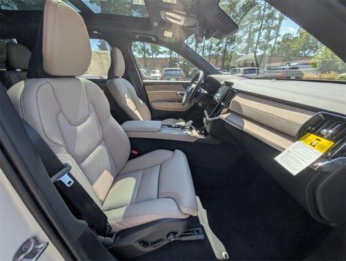 2026 Volvo XC90 B6 Ultra Dark Theme 7-Seater