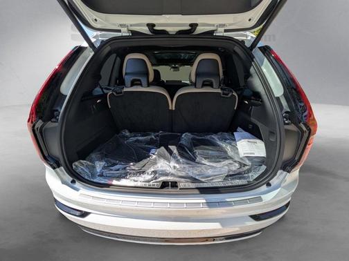 2026 Volvo XC90 B6 Ultra Dark Theme 7-Seater