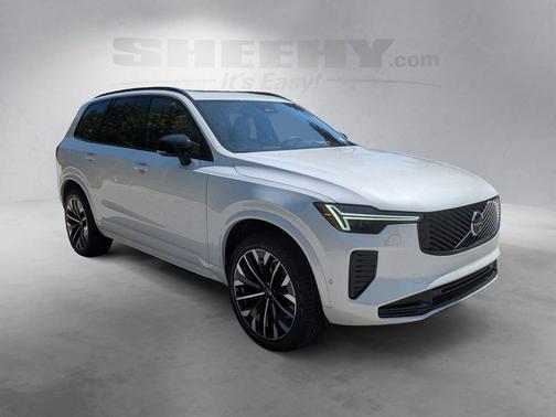 Crystal White Pearl 2026 Volvo XC90 B6 Ultra Dark Theme 7-Seater