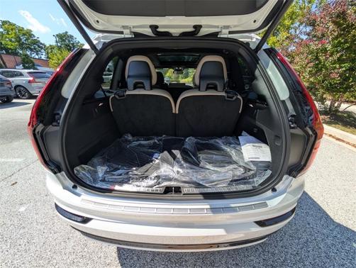 2026 Volvo XC90 B6 Ultra Dark Theme 7-Seater