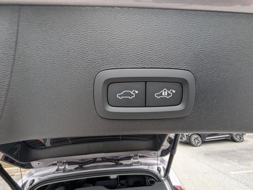 Aurora Blue 2026 Volvo XC40 B5 Plus