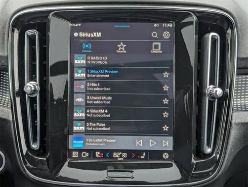 2025 Volvo XC40 B5 Plus Dark Theme