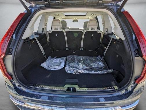 2025 Volvo XC90 B6 Core