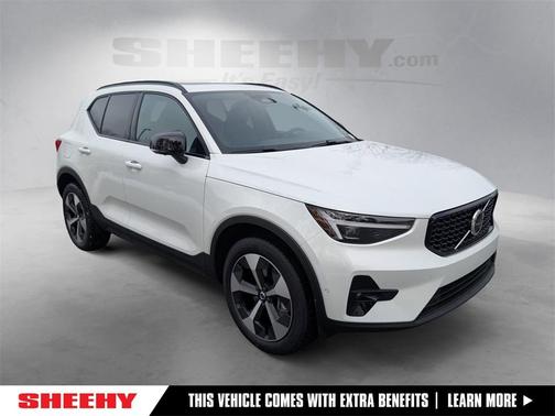 2026 Volvo XC40 B5 Plus