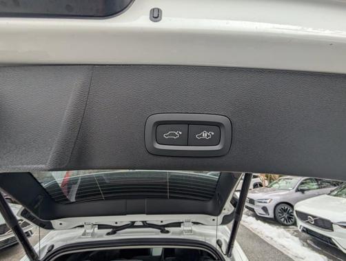 Crystal White 2026 Volvo XC40 B5 Plus