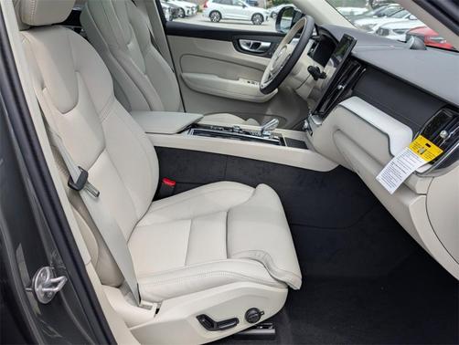 2026 Volvo XC60 Plug-In Hybrid T8 Ultra