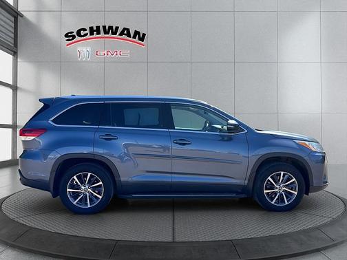 Shoreline Blue Pearl 2019 Toyota Highlander XLE