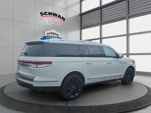 2024 Lincoln Navigator Reserve