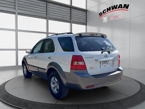 White 2008 Kia Sorento EX