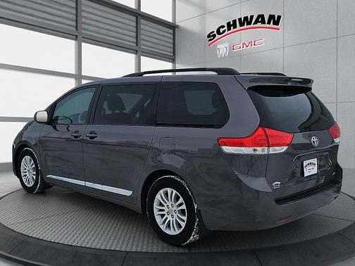 2012 Toyota Sienna XLE