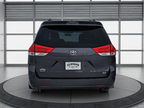2012 Toyota Sienna XLE