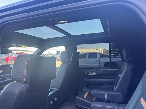 Onyx Black 2024 GMC Yukon 4WD AT4