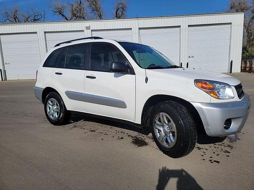 2004 Toyota RAV4 Base