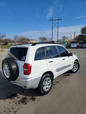 2004 Toyota RAV4 Base