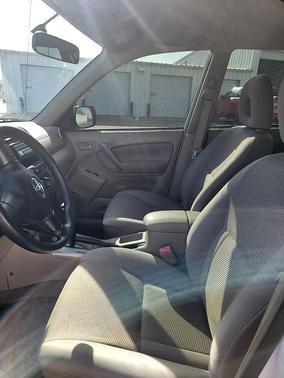 2004 Toyota RAV4 Base