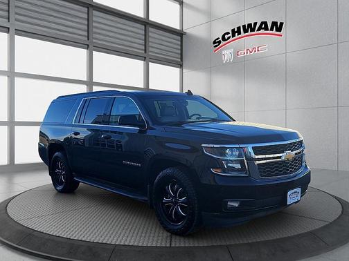 2017 Chevrolet Suburban LT
