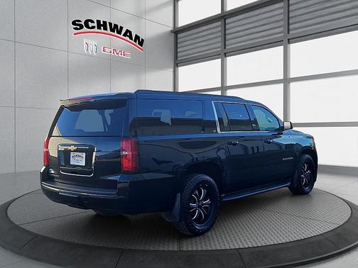 2017 Chevrolet Suburban LT
