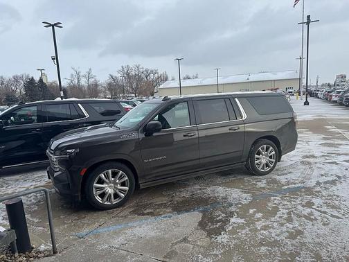 2021 Chevrolet Suburban 4WD High Country