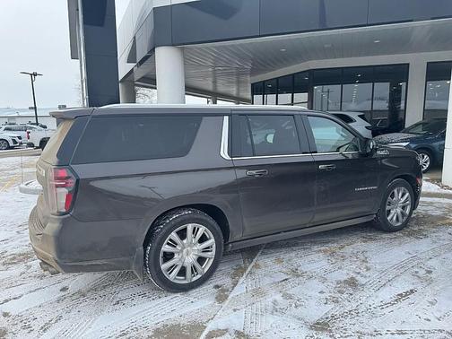 2021 Chevrolet Suburban 4WD High Country
