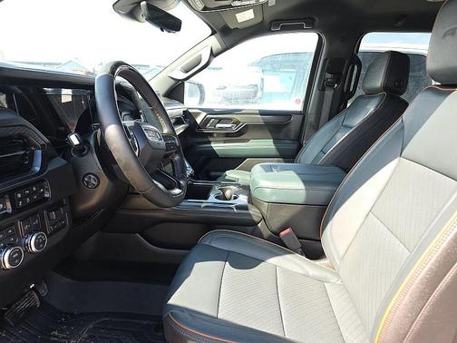 2025 GMC Yukon XL AT4 4WD