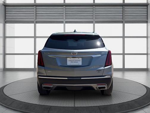 argent silver 2025 Cadillac XT5 Premium Luxury