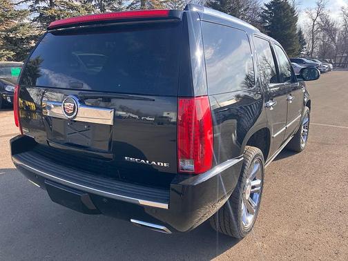 2012 Cadillac Escalade Platinum Edition