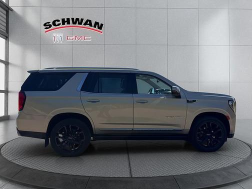 Pearl Beige Metallic 2022 GMC Yukon Denali