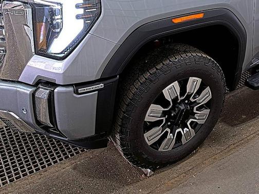 2025 GMC Sierra 3500 Denali