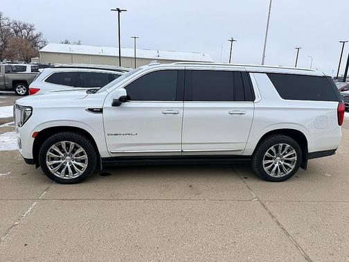 2022 GMC Yukon XL Denali