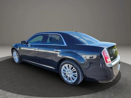 2013 Chrysler 300C Luxury Series