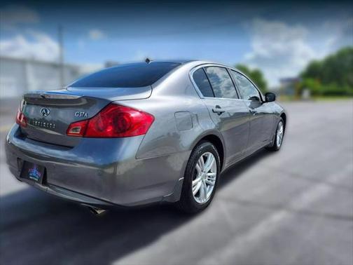 2011 INFINITI G37x Base